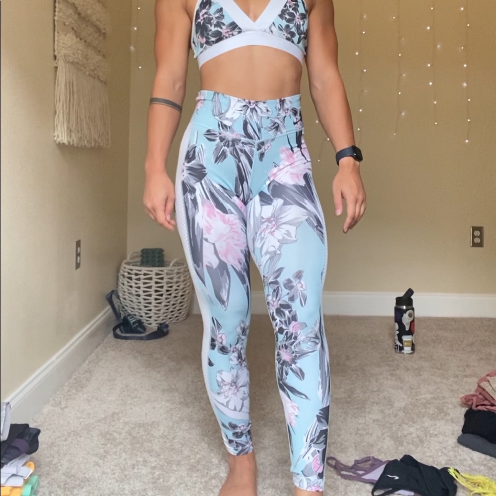 Nike floral leggings, blue, white, pink & black